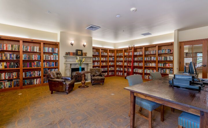 Library room at Paradise Village