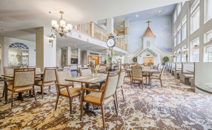 Wheatland_Village_dining