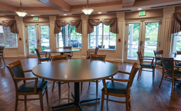 Lakeview Commons - dining room - Generations LLC
