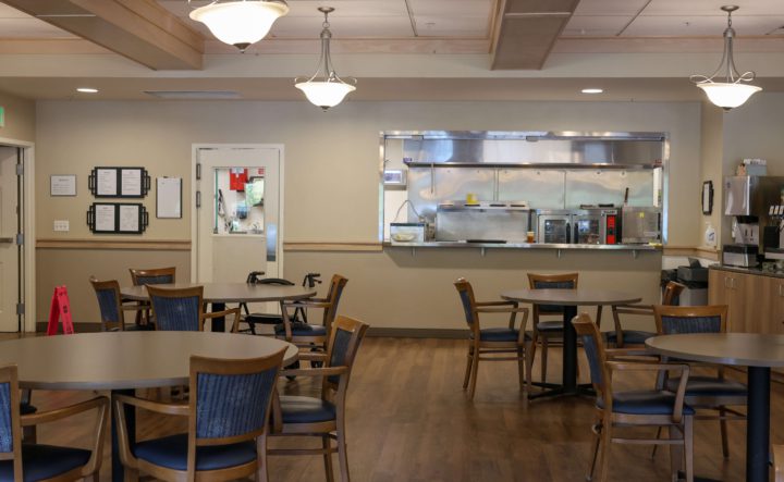 Lakeview Commons - dining room - Generations LLC
