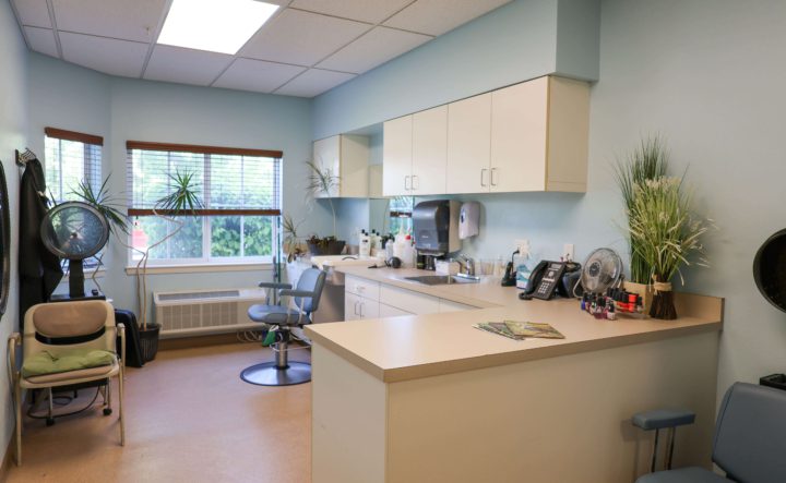 Lakeview Commons - Salon - Generations LLC
